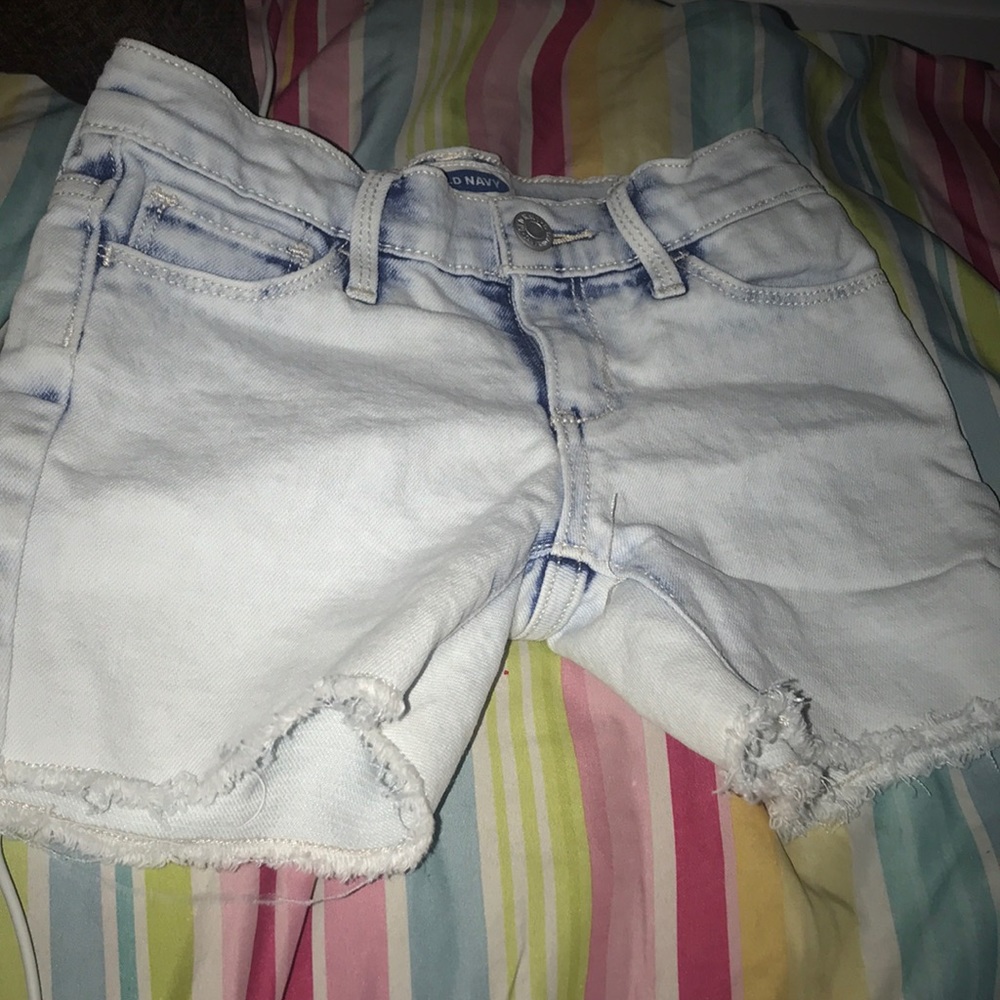 I am selling jean shorts